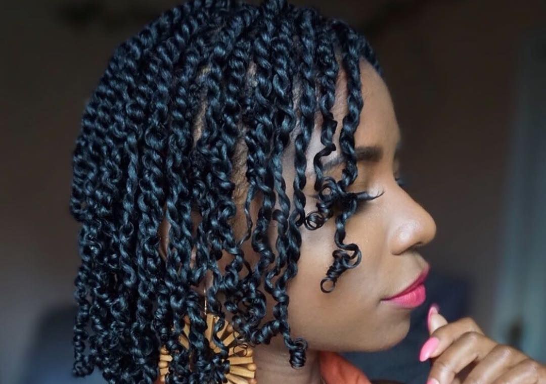 Comment tordre des cheveux naturels avec une corde